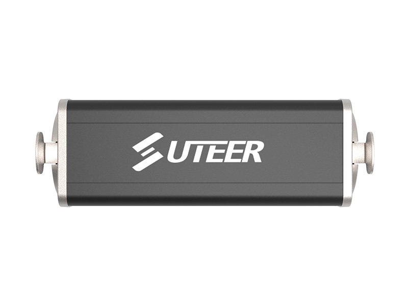 D-shape EtherCON adaptor with shielding DAD61